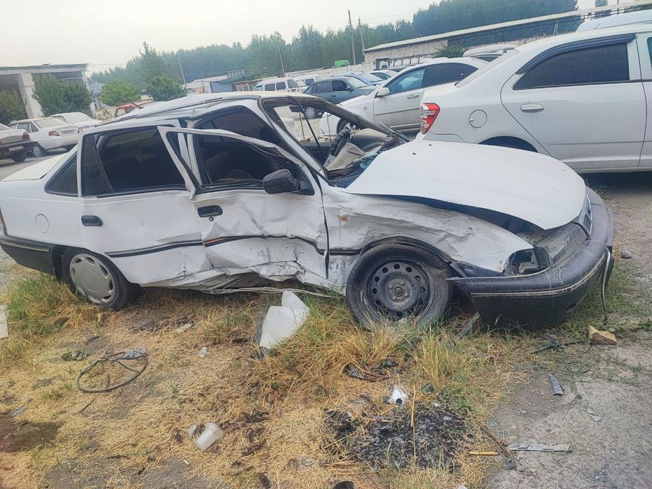 Nexia avtomobili 2001 yil