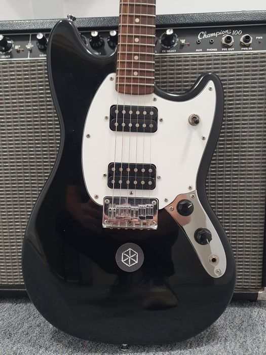 Set Amp Fender Champion 100 + Squier Bullet Mustang chitara electrica