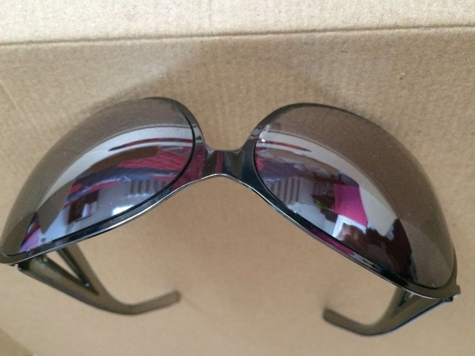 Различни модели слънчеви очила