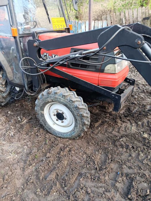 Tractor Kubota 32 cp