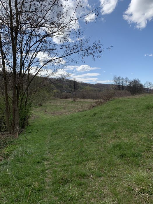 Vând teren retras, deosebit