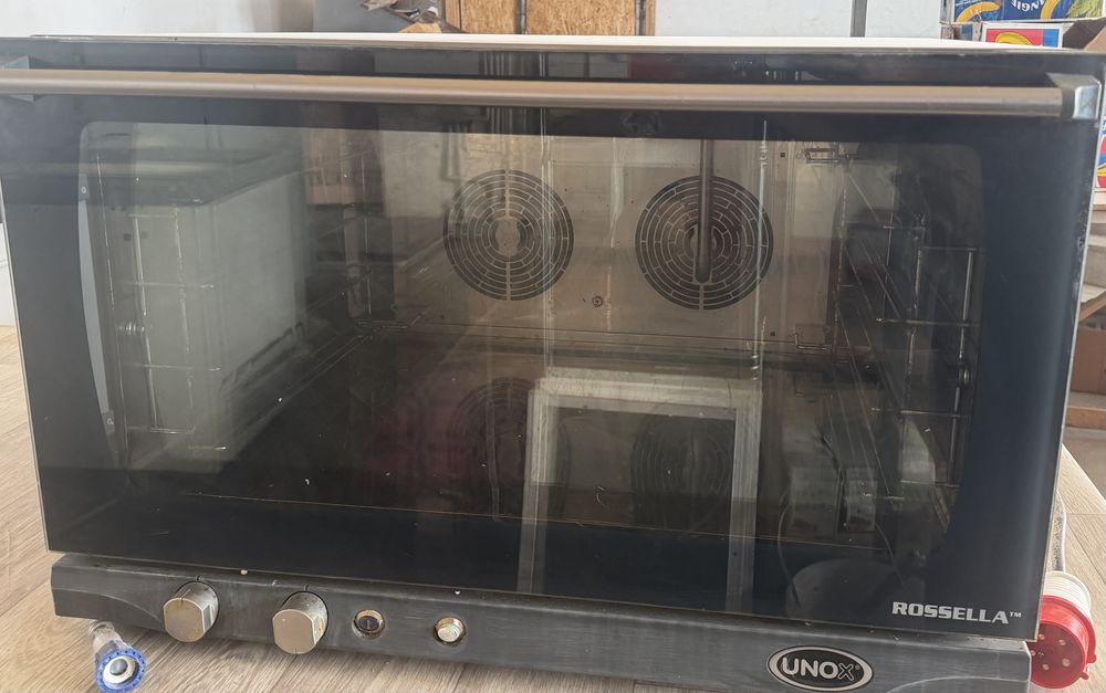 Продам печь Unox