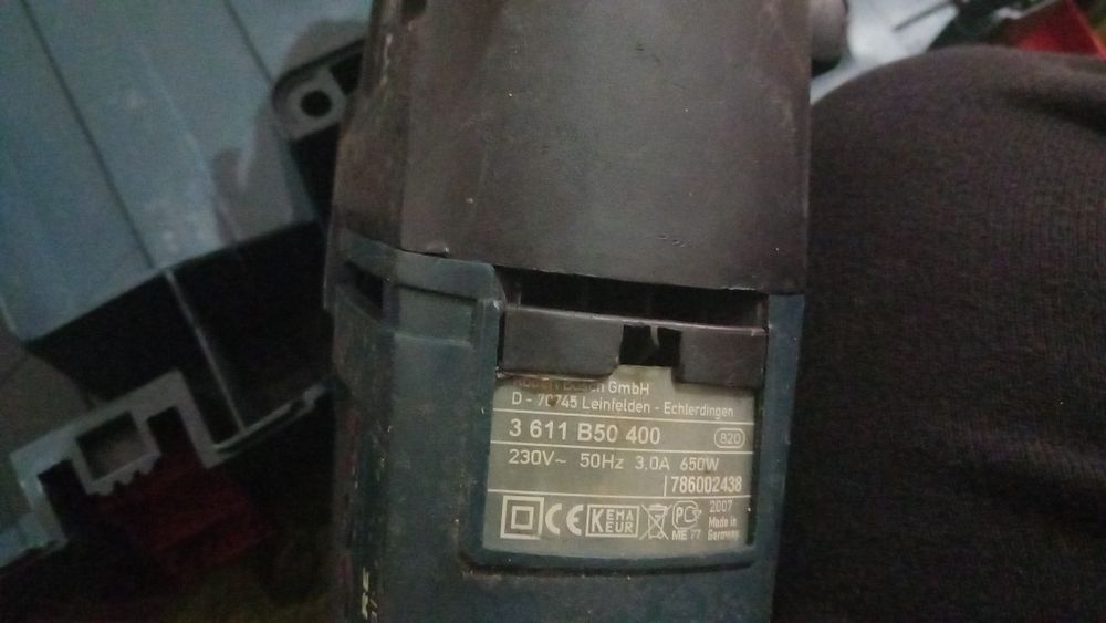 Vand bormasina boschGBH 2-23 RE m ai multe detalii la tel