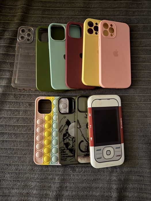 Отдам 10 чехлов на Iphone 12 Pro Max