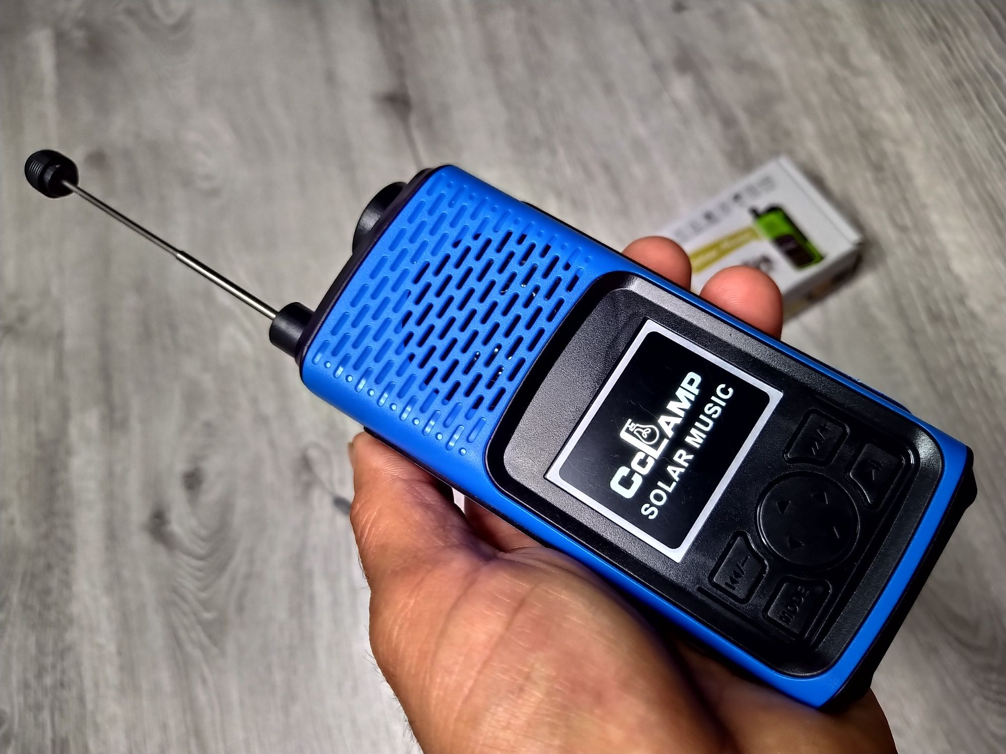 Radio Portabil cu Lanterna, Bluetooth, Card, USB,  Camping, Pescuit