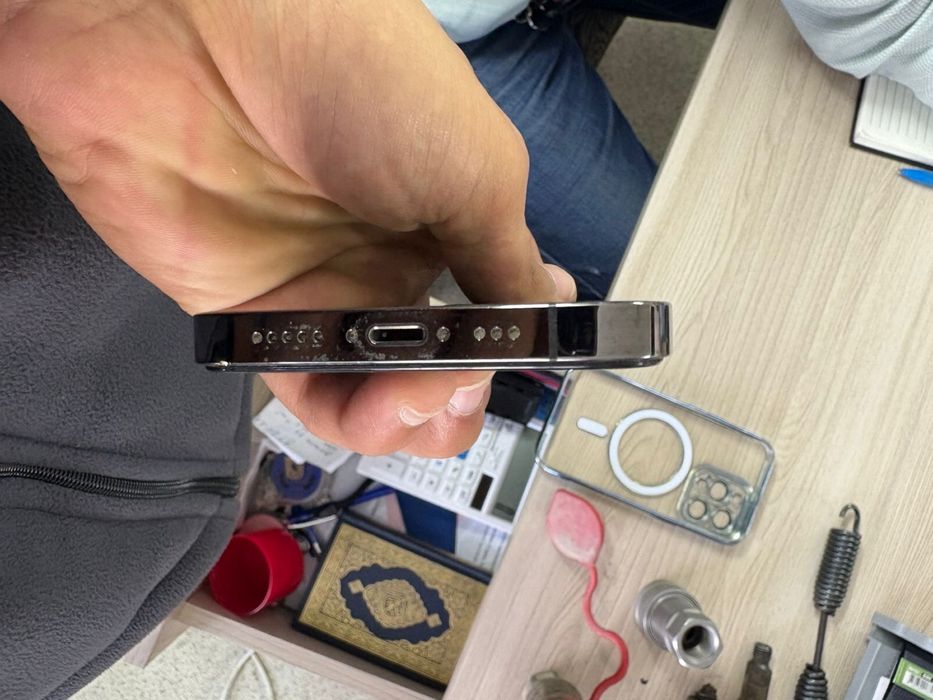 Продам Iphone 13 pro на 128 GB графит