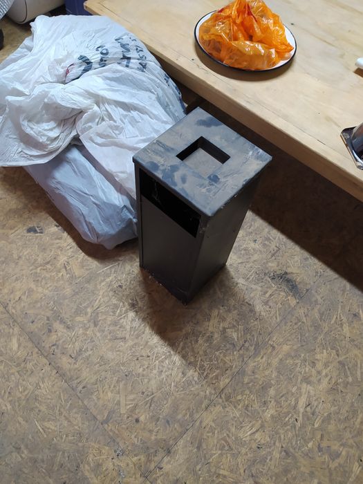 Урно металлическое