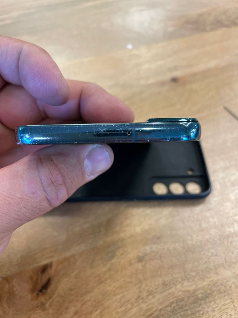 Samsung s22 plus rama zgâriata