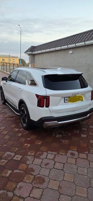 Kia Sorento Oq. Benzin  2024 yil oxiri  kraska toza  3.5 7ta oʻrinli.