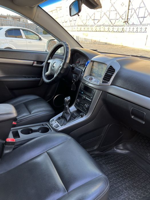 Captiva Каптива в отличном сострянии. Мотор 2.4 механика.