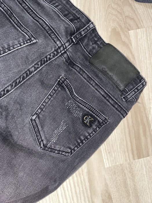 Черни дънки с ефект