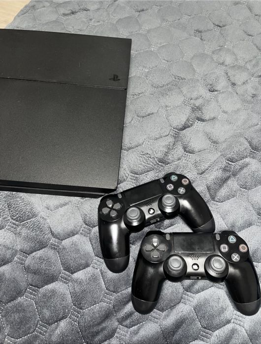 Play Station4 Slim