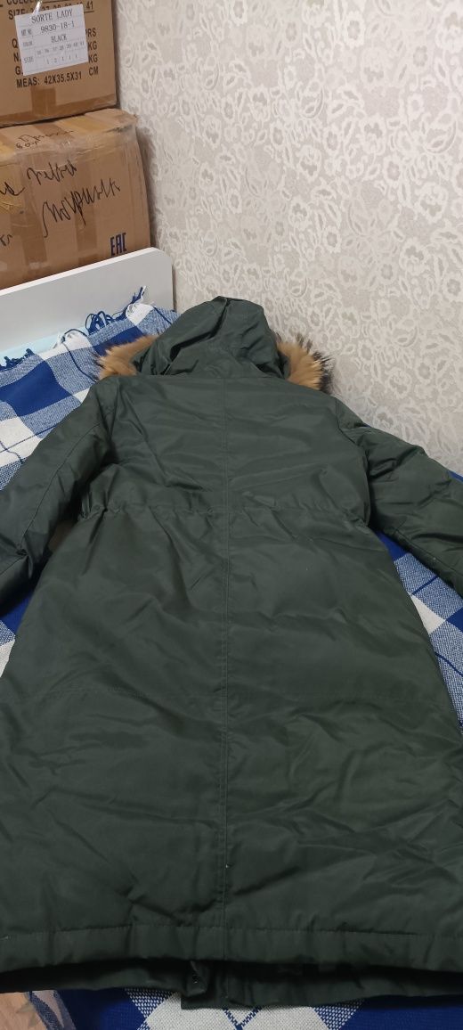 Продам удлиненную женскую куртку