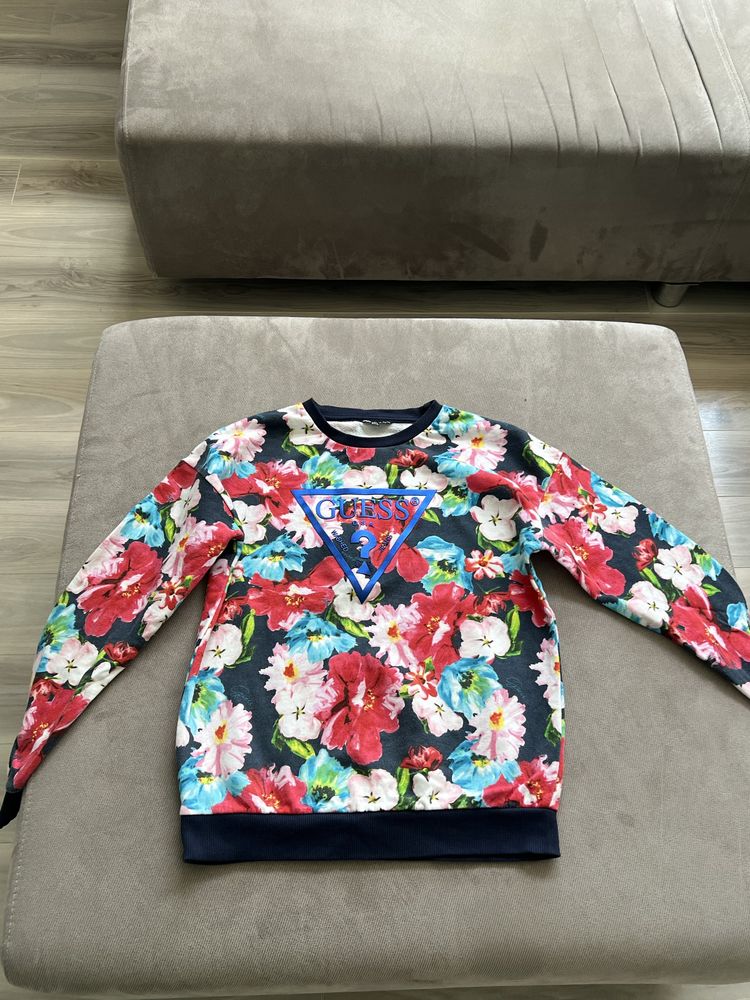 Детска блуза за момиче Guess 10години.