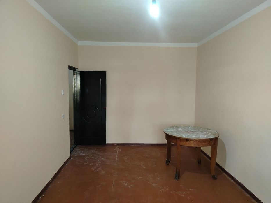 Чирчик ш. 9 м/н 2х/4/4 янги планировка 64 м²