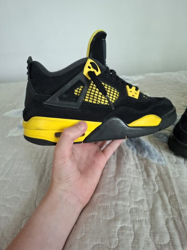 Jordan 4 Yellow Tunder originali