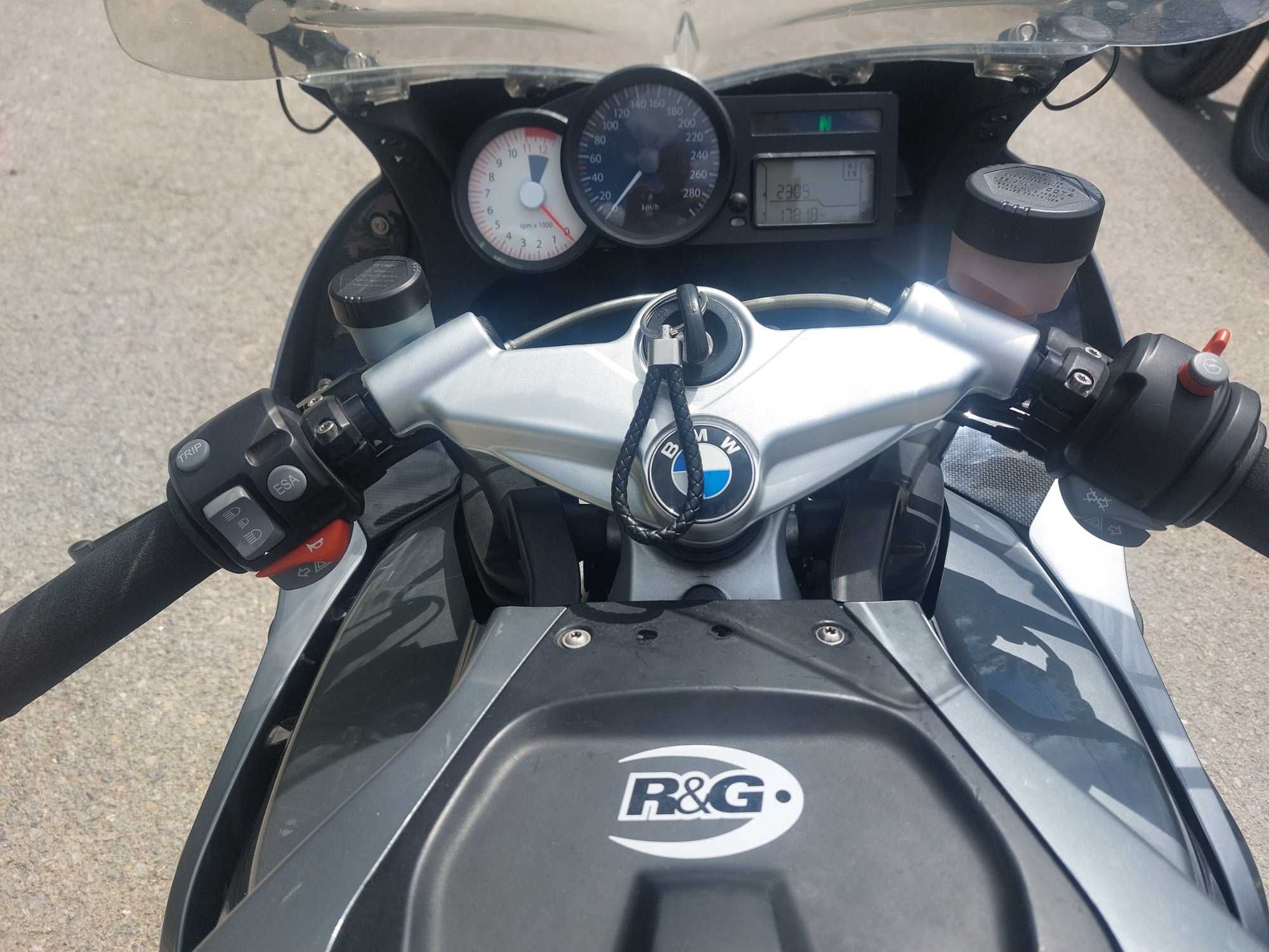Продавам мотор BMW K 1200