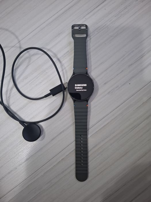 Vând Smartwatch Samsung Watch 7 44 mm