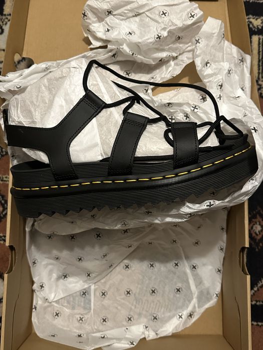 Sandale medicinale dr Martens