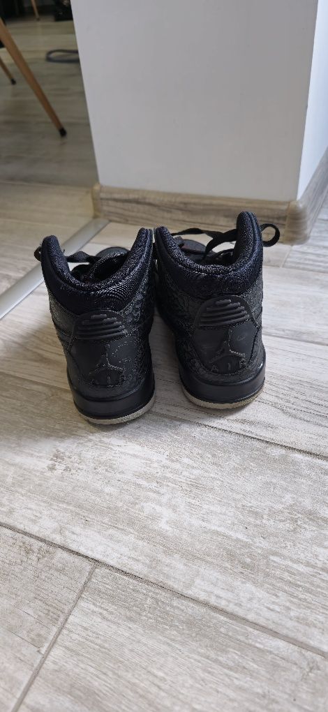 Jordan Legacy 312