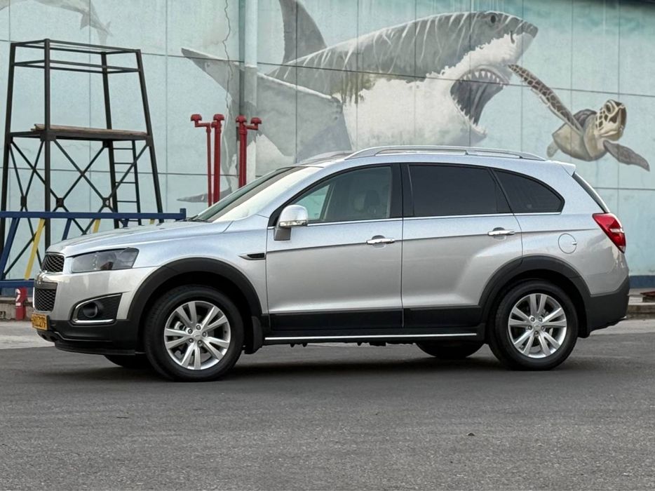 Продаётся Chevrolet Captiva 3 2013 года 3L