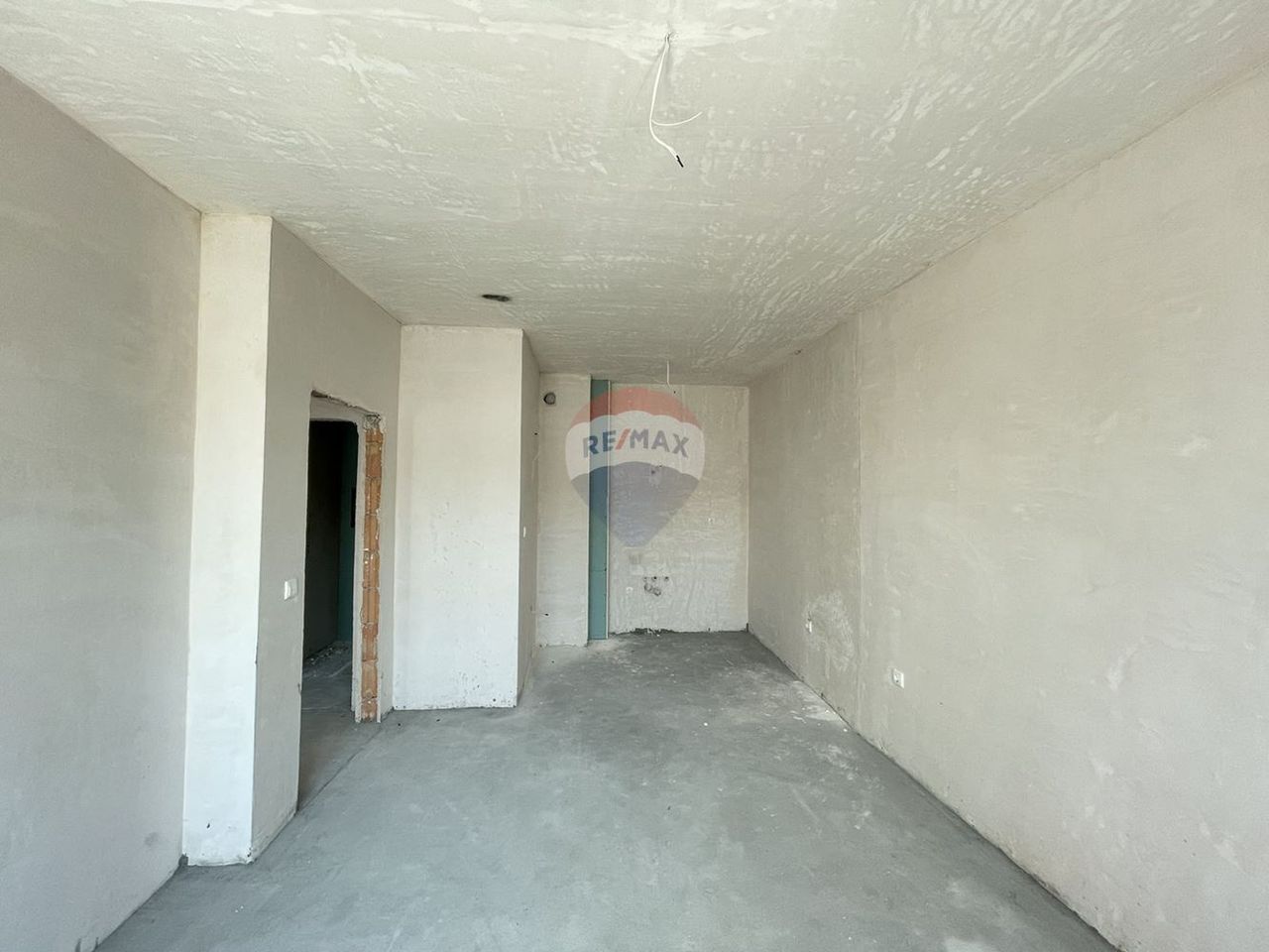 Продава се Двустаен апартамент в Варна, Аспарухово - 60 кв.м за 1492 €/кв.м - Снимка #1