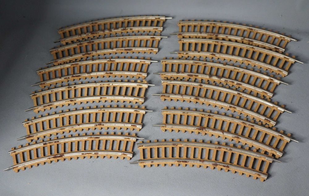 Стара Немска Механична играчка влак локомотив вагони комплект с кутия