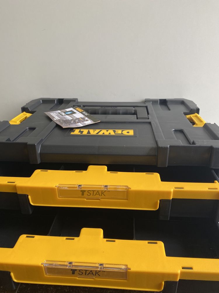 Куфар за инструменти с 2 чекмеджета DeWALT TSTAK  + Отворен Куфар