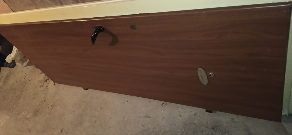 Метална входна  врата