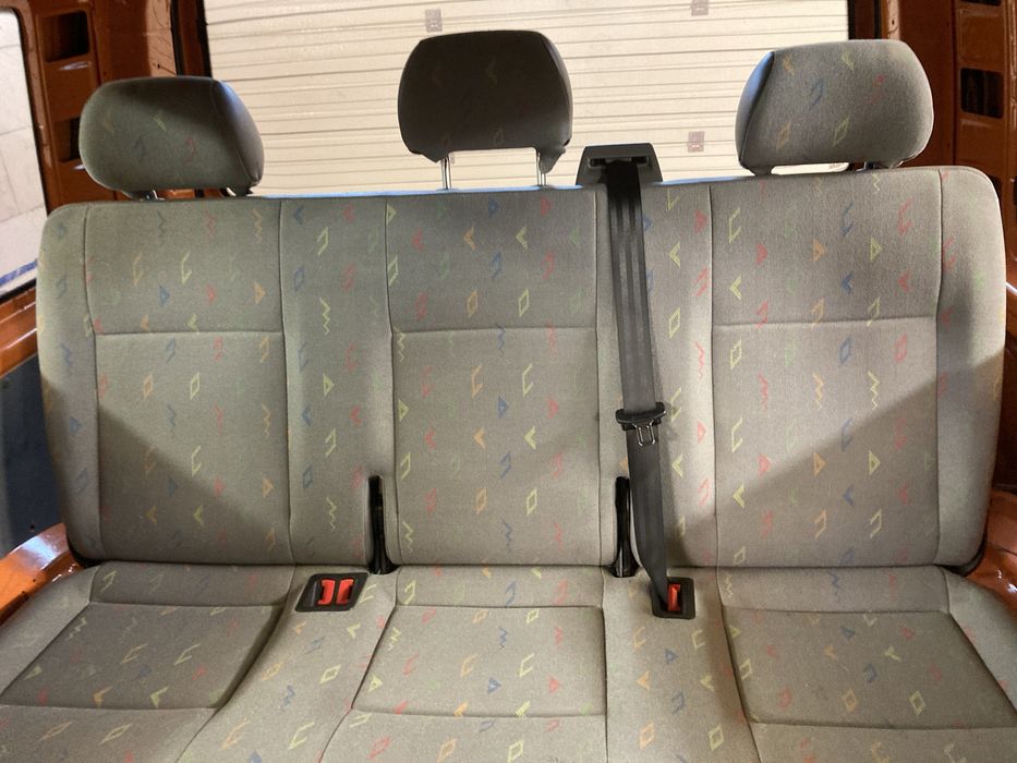Vind aripi fata vw transporter t5 si banchete etc