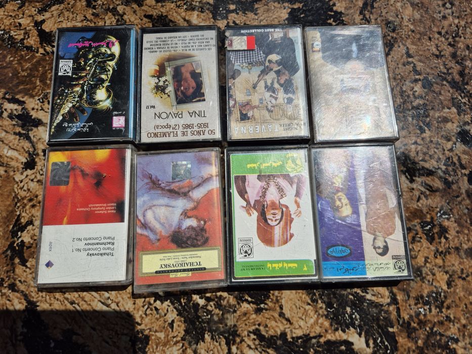 Vând 30 casete Audio originale  fabricate '75-1990  muzică mixta