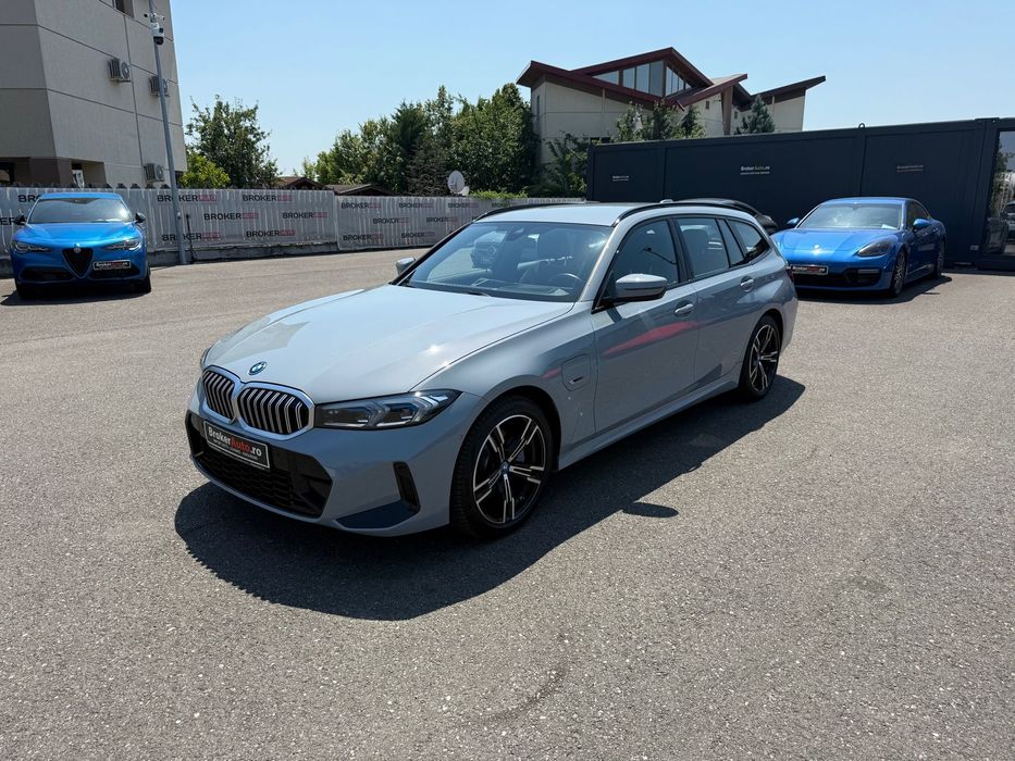 BMW Seria 3 BMW 330e Xdrive Plugin Hybrid 292cp,M pachet,LED, Camera,Navi,Garantie
