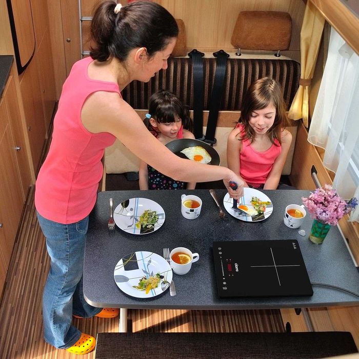 Индукционен Котлон CIARRA , 2000W, Сензорен Контрол, 8 Нива на Мощност