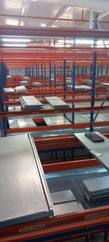 Rafturi metalice 654x777
