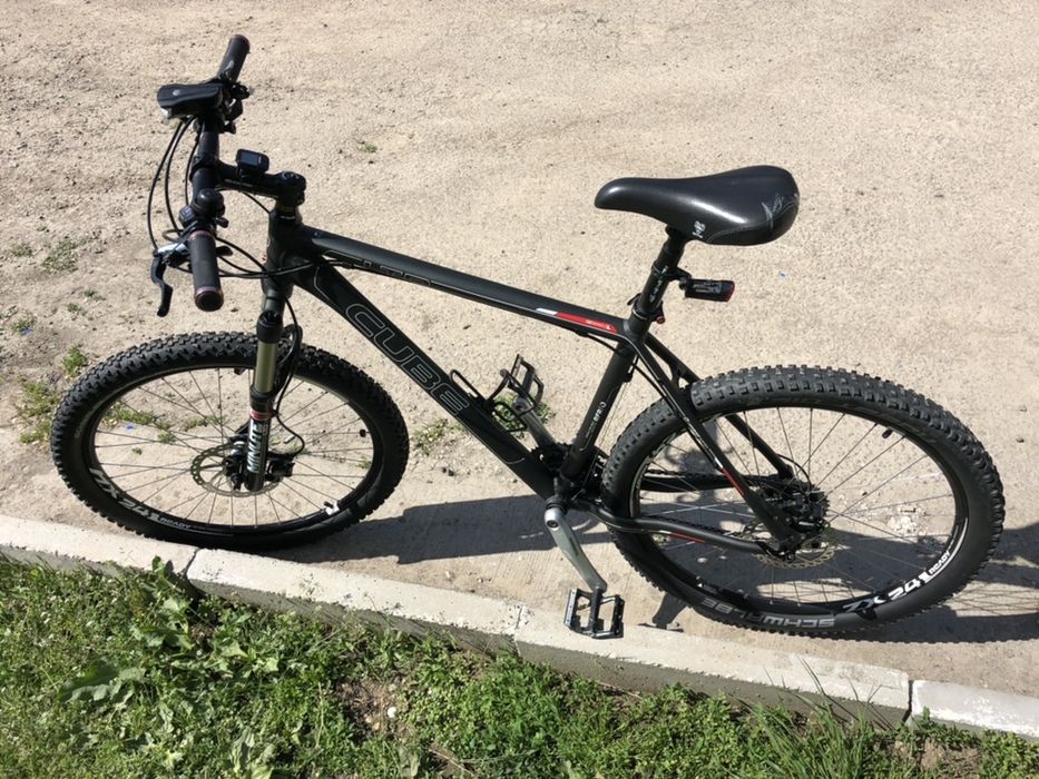 Vand bicicleta Cube LTD 26”