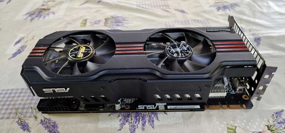 Placa video gaming Asus GTX 580 PROBLEMA...