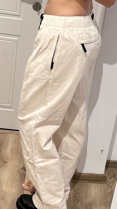 Pantaloni H&M catifea