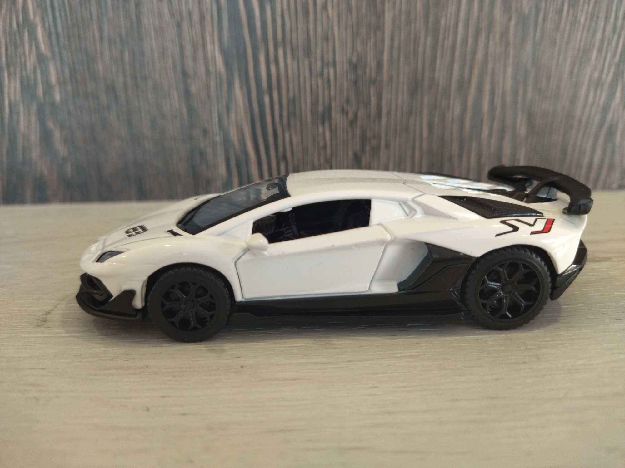 Метална количка Lamborghini Aventador SVJ !!!