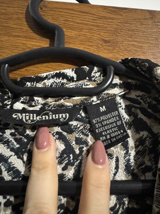 Vand rochie frumoasa