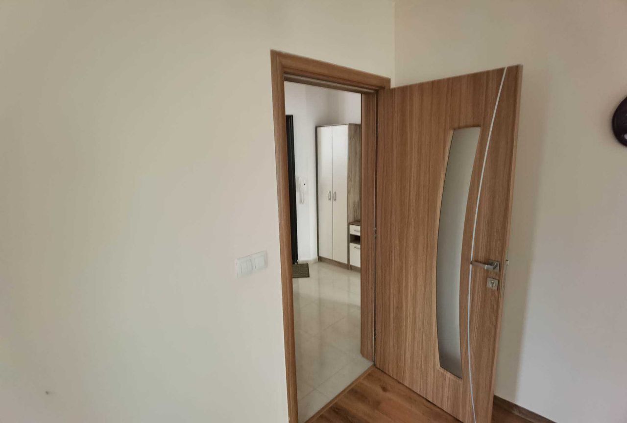 Дава се под наем Тристаен апартамент в Бургас, Сарафово - 75 кв.м за 600 € - Снимка #4