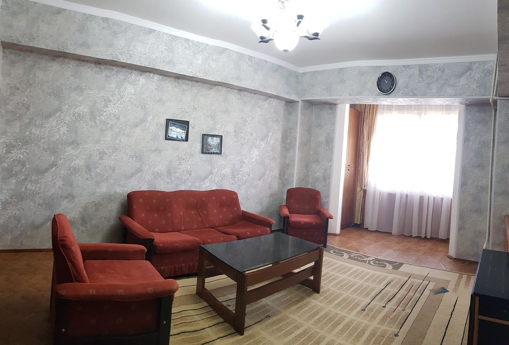 Продаётся 1 комнатная на Ц-7, район ЦУМа, м. КОСМОНАВТОВ.  79 900у.е.