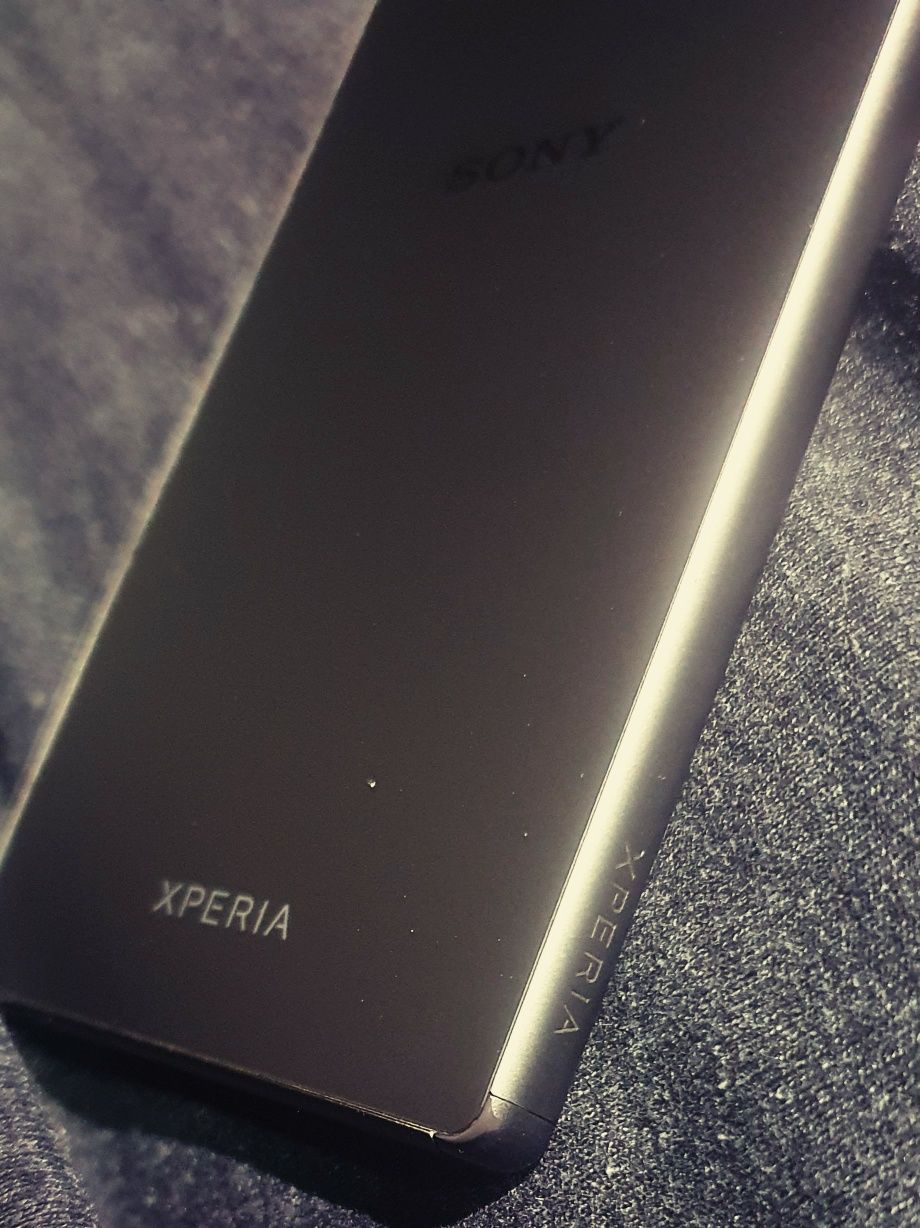 Sony Xperia z5 premium ideal radnoy100%