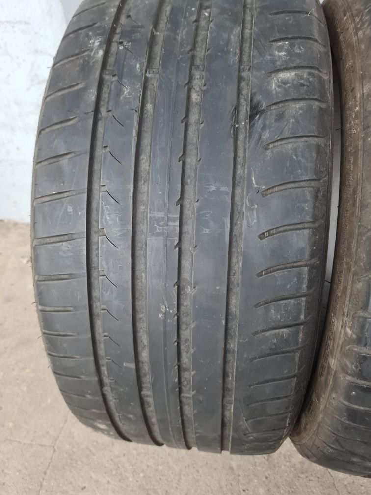 2 бр. летни гуми 255/40/18 GoodYear RSC DOT 4514 4,5 mm