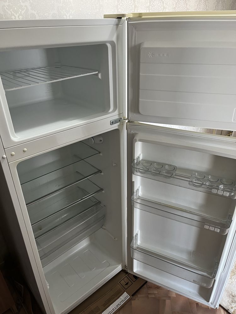 Продам холодильник