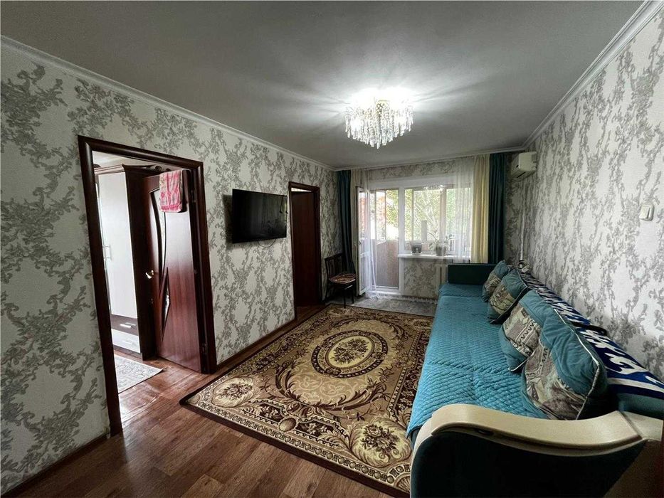 Продам 3-х ком квартиру ,Малогабаритку.15 мкр.Ипотека.4этаж