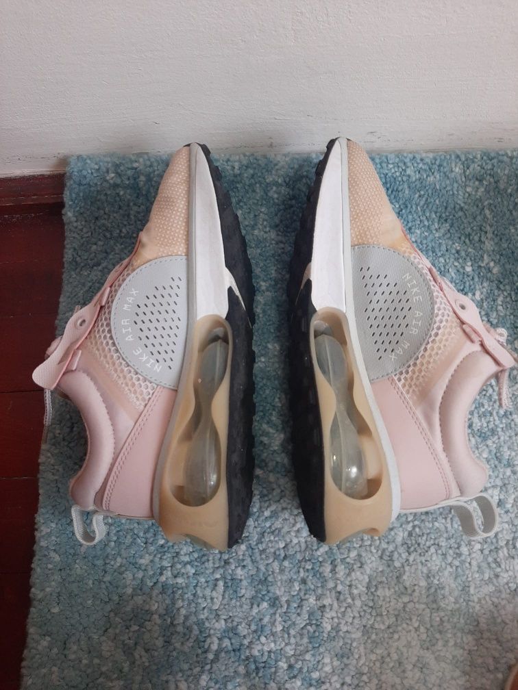 Adidasi air max de damă