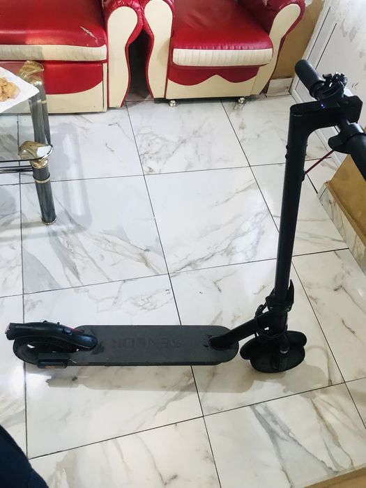 Buna vand trotineta electrica sencor