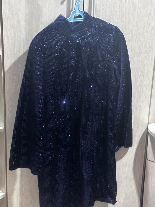 Продам платья  продам