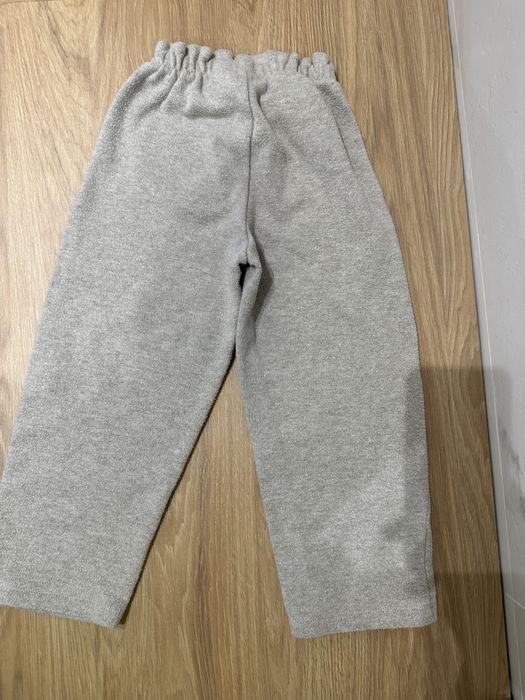 Pantaloni Zara fete din tricot marimea 4-5 ani