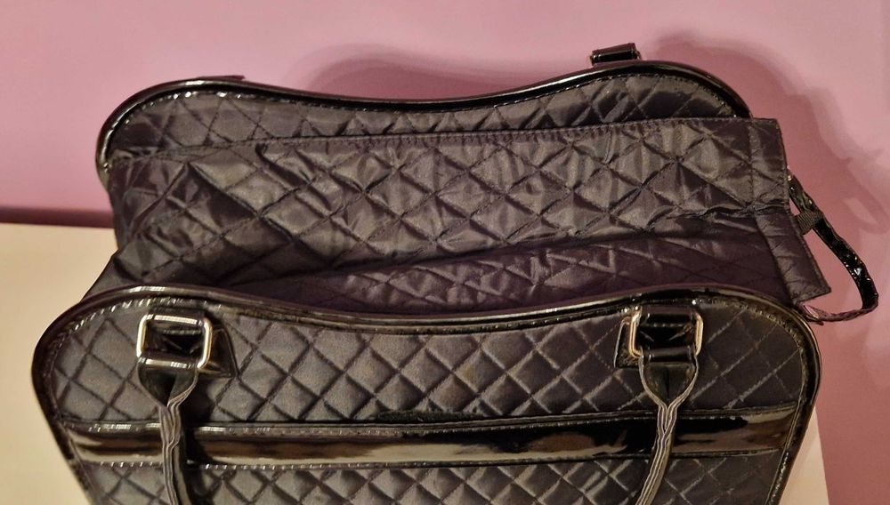 Луксозна чанта за куче